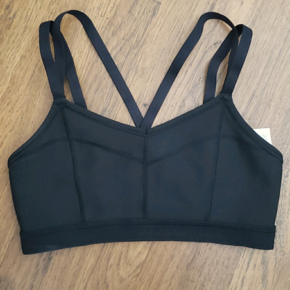 Athleta black scrappy sports bra